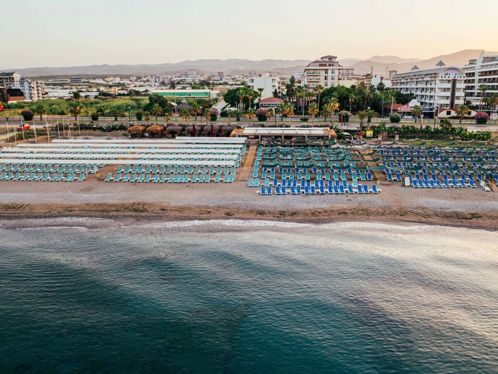 Club Sun Heaven Sea Bird Beach