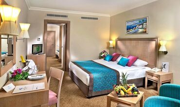 Crystal De Luxe Resort & Spa