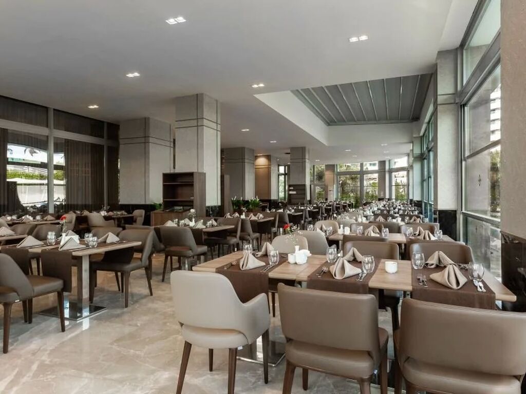 Miracle Resort Hotel 