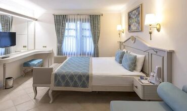 Starlight Resort Hotel 