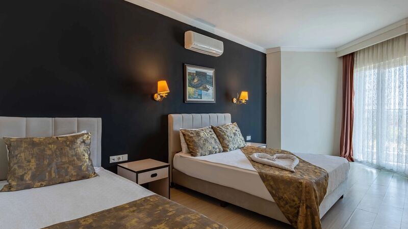 Side Orange Paradise Hotel