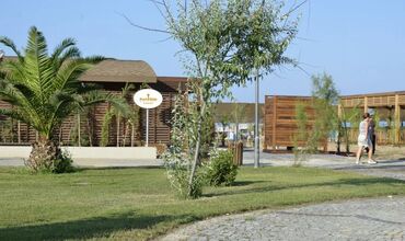 Port Side Resort Hotel 