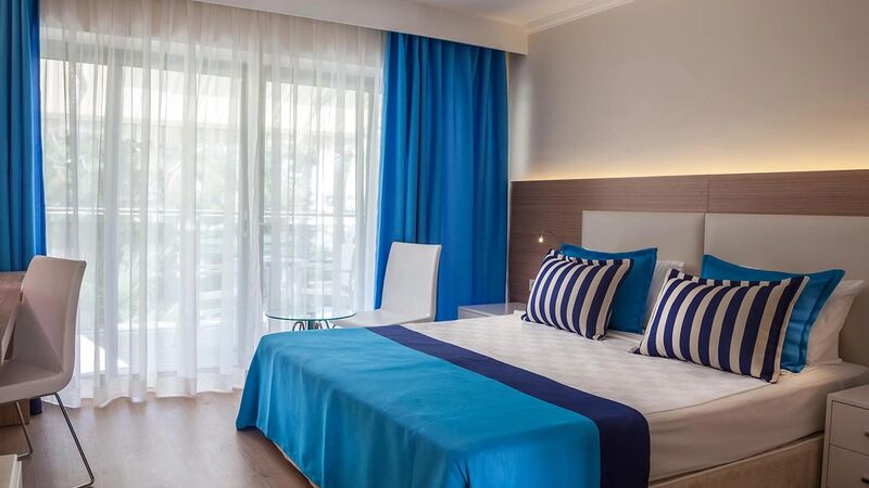 AQI Pegasos World Hotel