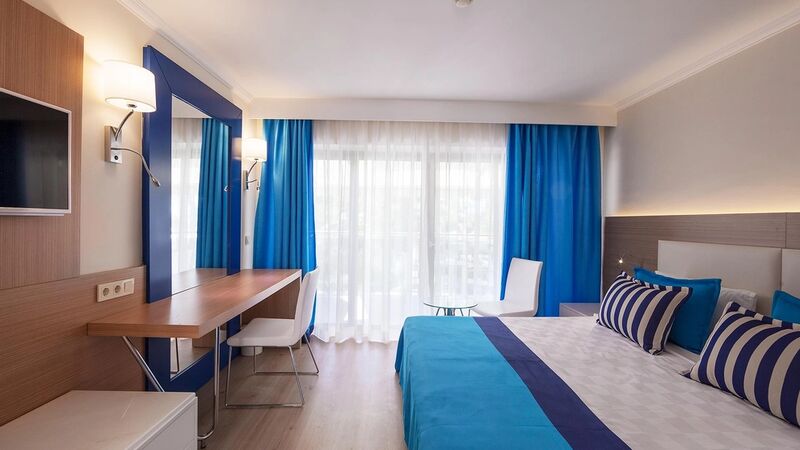 AQI Pegasos World Hotel