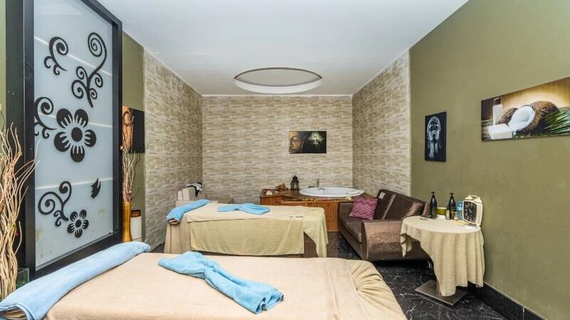 Lrs Port River Hotel & Spa