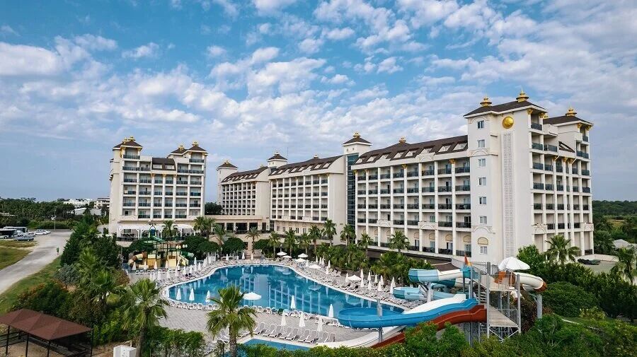 Lrs Lake River Side Hotel & Spa