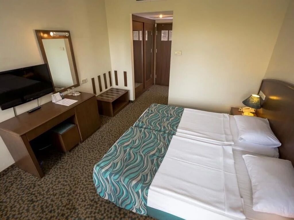Dosi Hotel