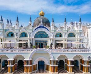 Venezia Palace Deluxe Resort Hotel